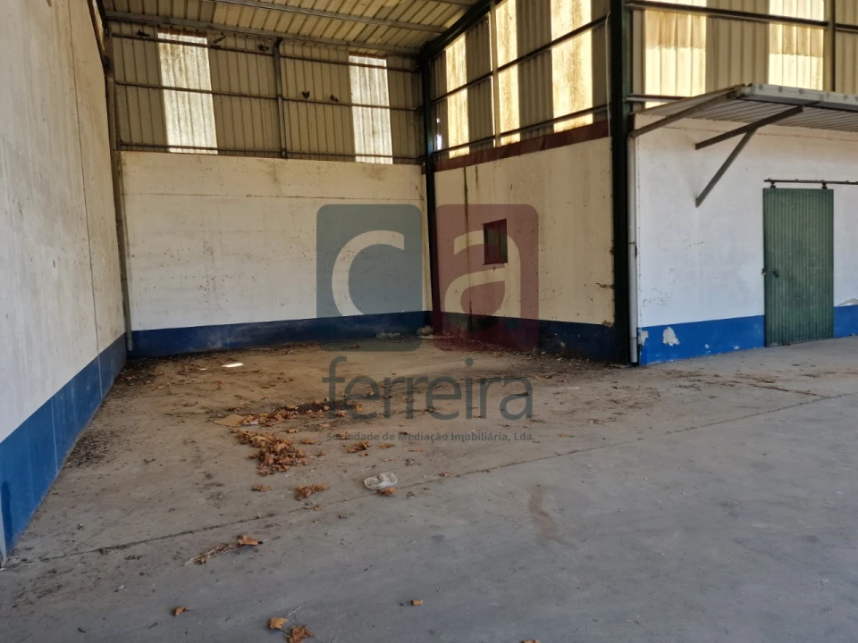 Armazém para Venda em Alpiarça Foto 4