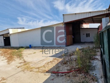 Armazém para Venda em Alpiarça