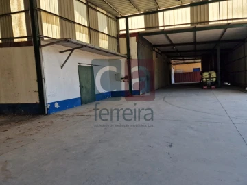 Armazém para Venda em Alpiarça