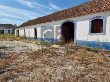 Armazém para Venda em Alpiarça