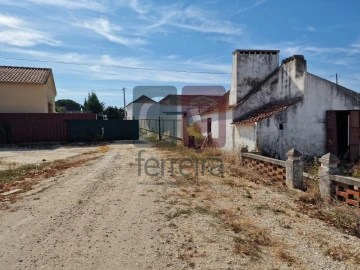 Armazém para Venda em Alpiarça