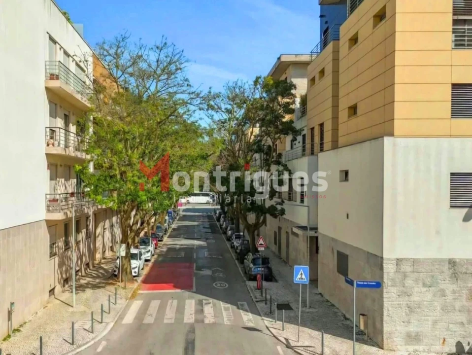 Apartamento T3 para Venda em Parque das Nações Foto 1