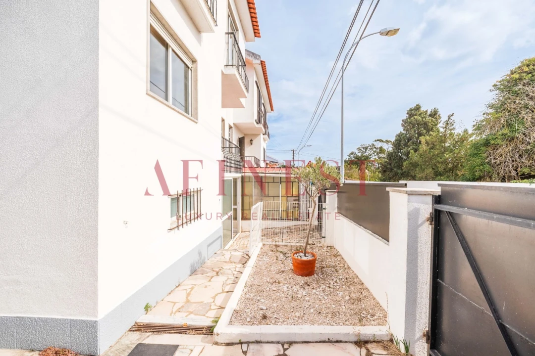 Moradia T4 para Venda em Carnaxide e Queijas Foto 56