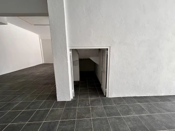 Armazém para Venda em Sertã