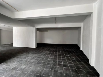 Armazém para Venda em Sertã