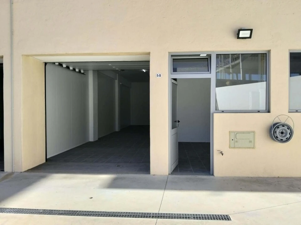 Armazém para Arrendamento em Sertã Foto 1