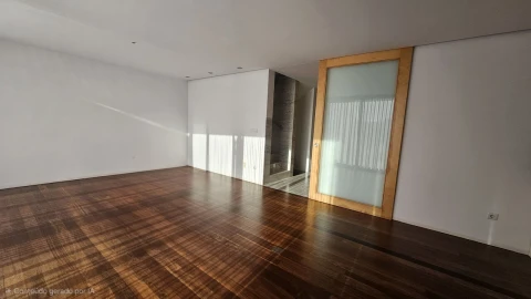 Moradia T4 para Venda em Aver-O-Mar, Amorim e Terroso
