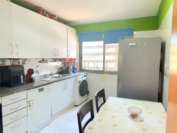Apartamento T2 para Venda em Lagos (São Sebastião e Santa Maria)