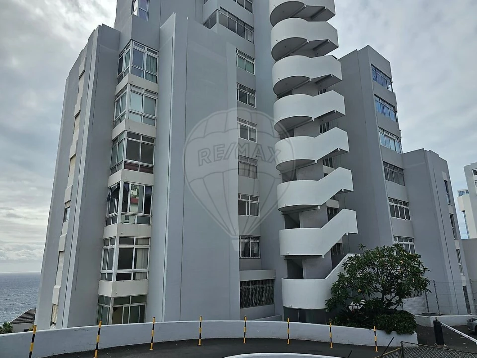 Apartamento T3 para Venda em São Martinho Foto 3