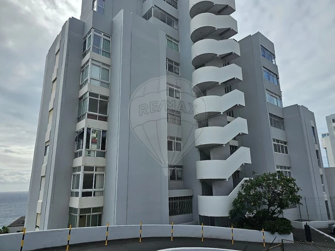 Apartamento T3 para Venda em São Martinho Foto 3