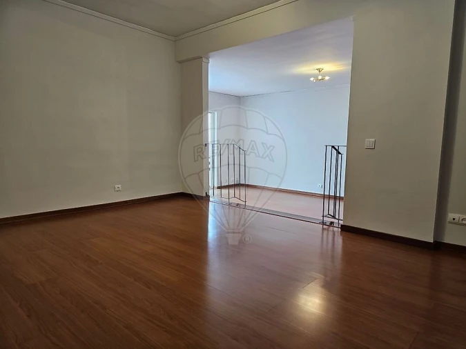 Apartamento T3 para Venda em São Martinho Foto 6