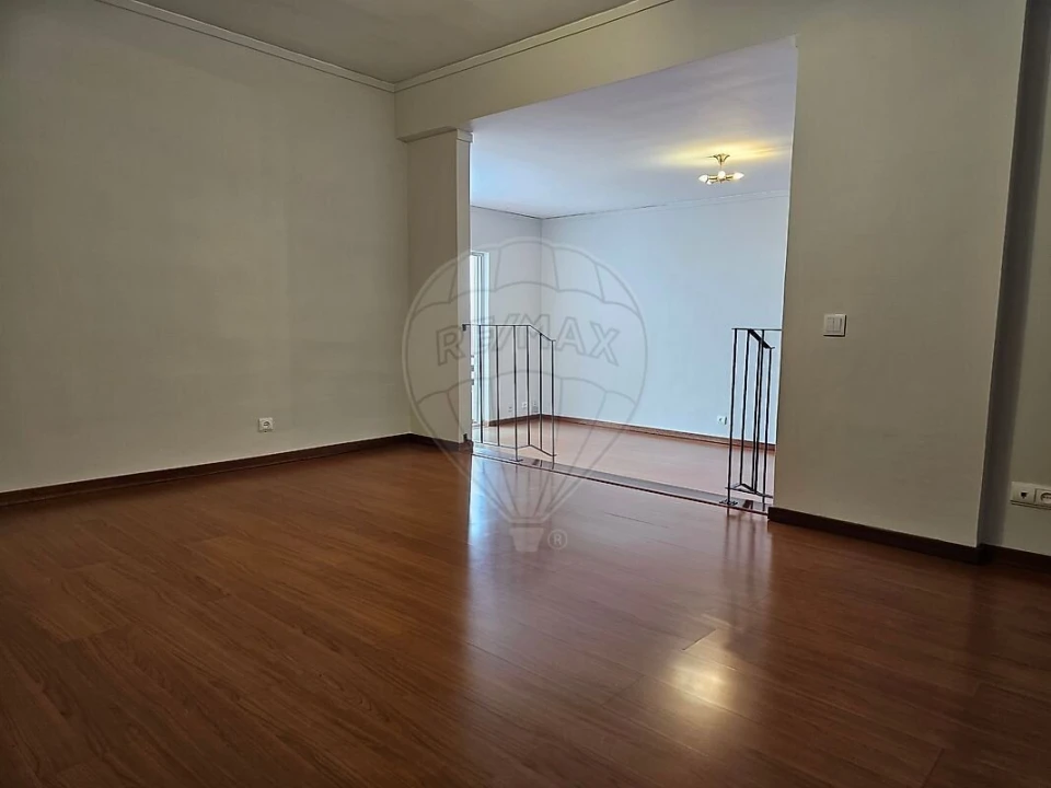 Apartamento T3 para Venda em São Martinho Foto 6
