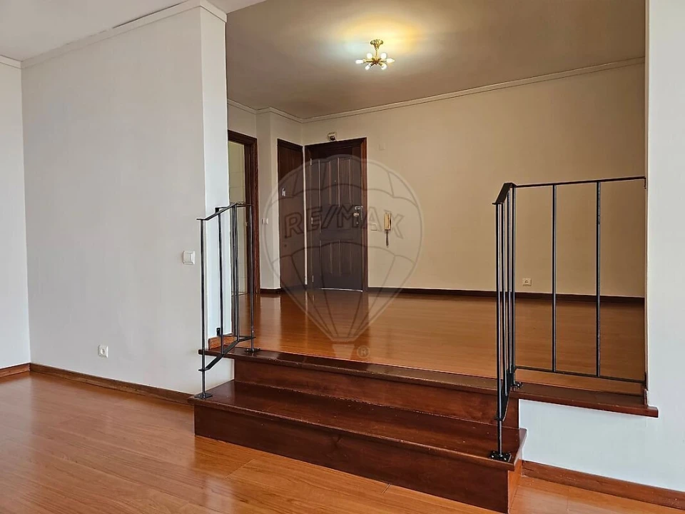 Apartamento T3 para Venda em São Martinho Foto 5