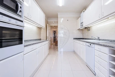 Apartamento T3 para Venda em São Domingos de Benfica