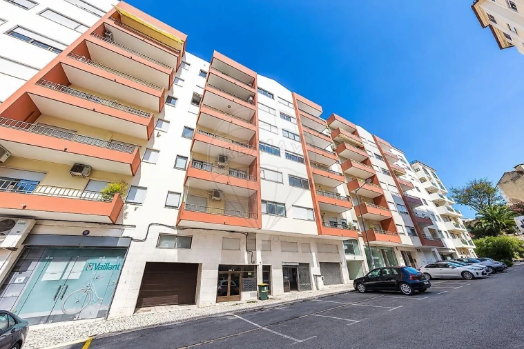 Apartamento T3 para Venda em São Domingos de Benfica Foto 28