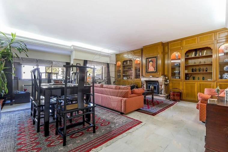 Apartamento T3 para Venda em São Domingos de Benfica Foto 2