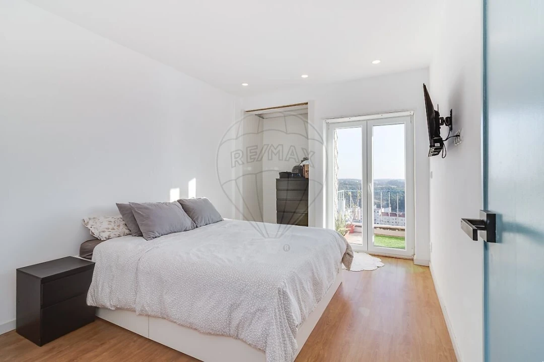 Apartamento T3 para Venda em Rio de Mouro Foto 13