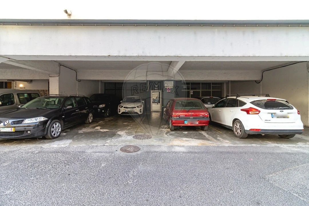 Apartamento T3 para Venda em Rio de Mouro Foto 22