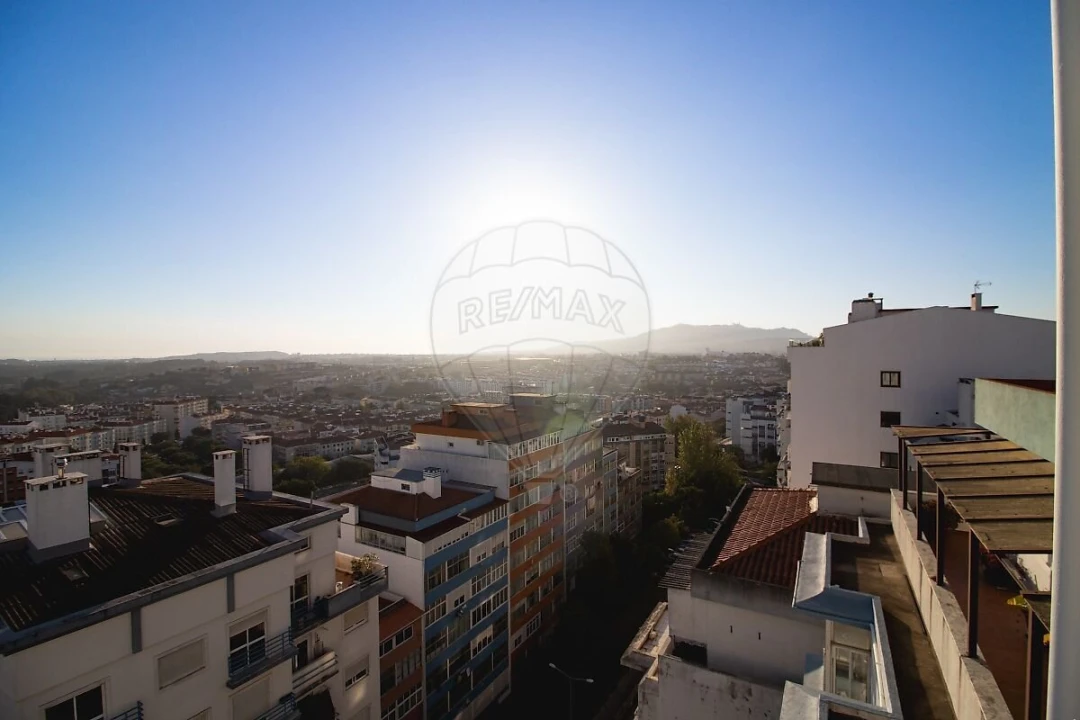 Apartamento T3 para Venda em Rio de Mouro Foto 15