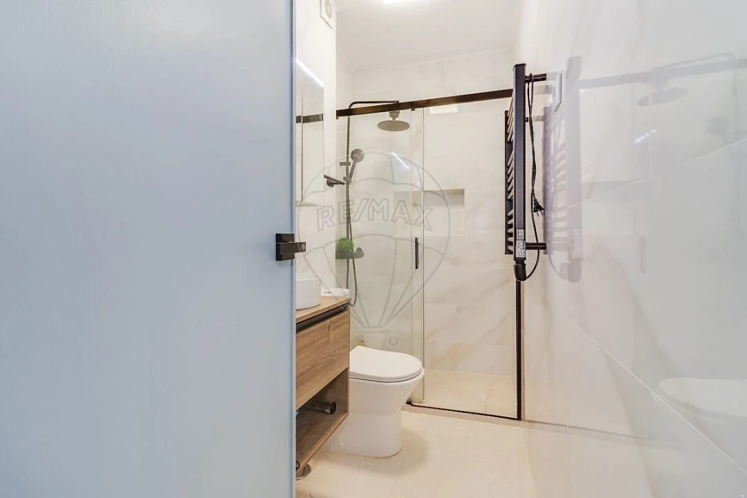 Apartamento T3 para Venda em Rio de Mouro Foto 9