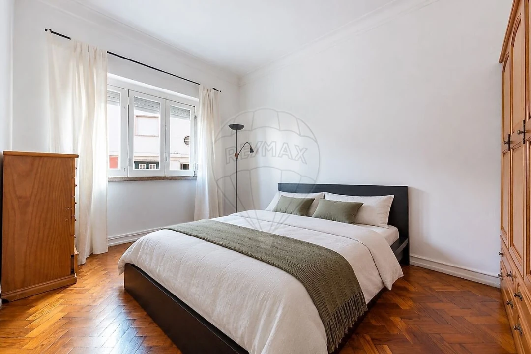 Apartamento T1 para Venda em Areeiro Foto 3