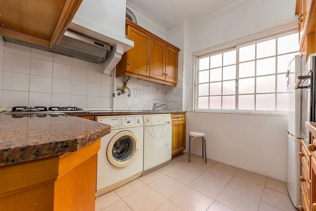 Apartamento T1 para Venda em Areeiro Foto 10