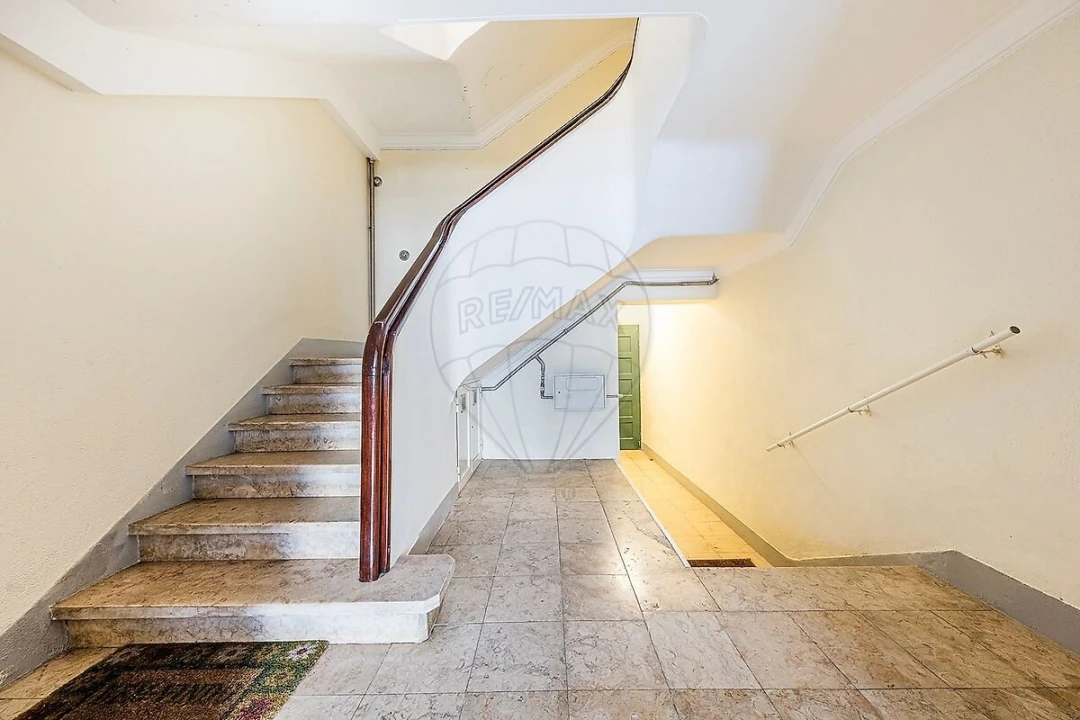 Apartamento T1 para Venda em Areeiro Foto 15