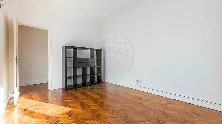 Apartamento T1 para Venda em Areeiro