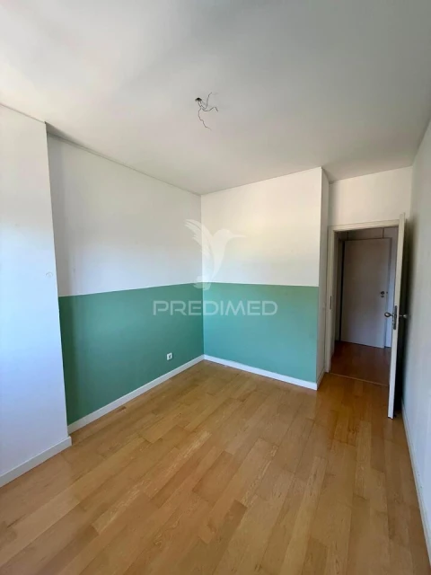 Apartamento T2 para Venda em Sacavém e Prior Velho