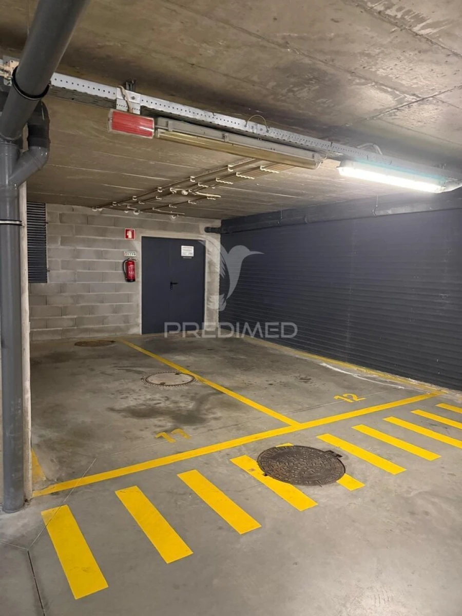 Apartamento T2 para Venda em Sacavém e Prior Velho Foto 15