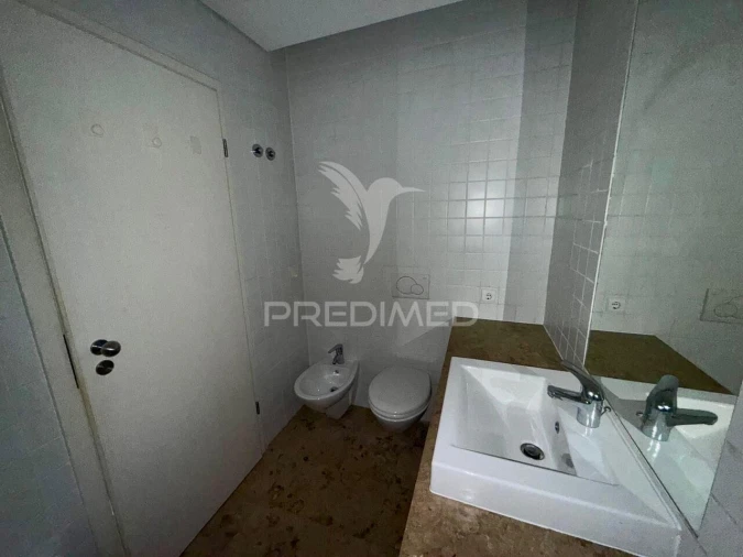 Apartamento T2 para Venda em Sacavém e Prior Velho Foto 28