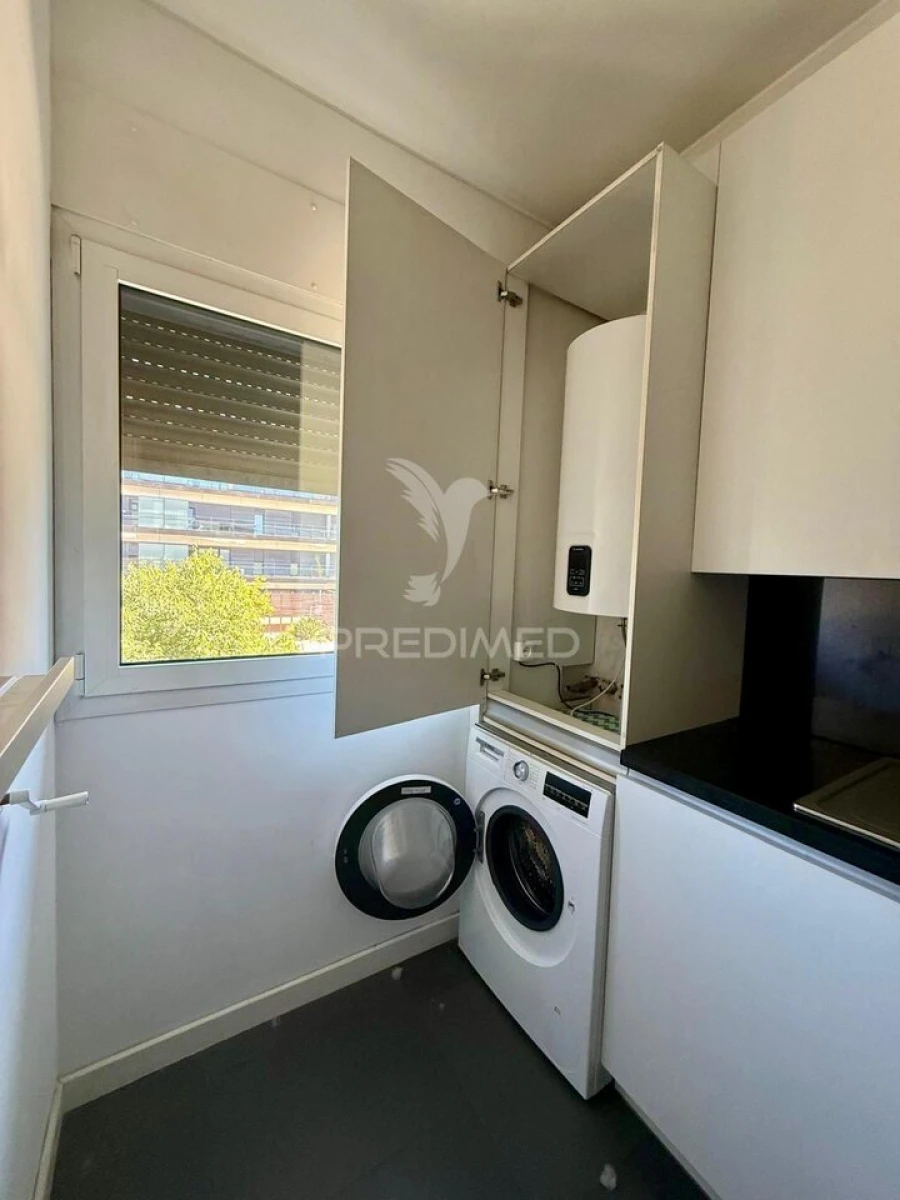 Apartamento T2 para Venda em Sacavém e Prior Velho Foto 4