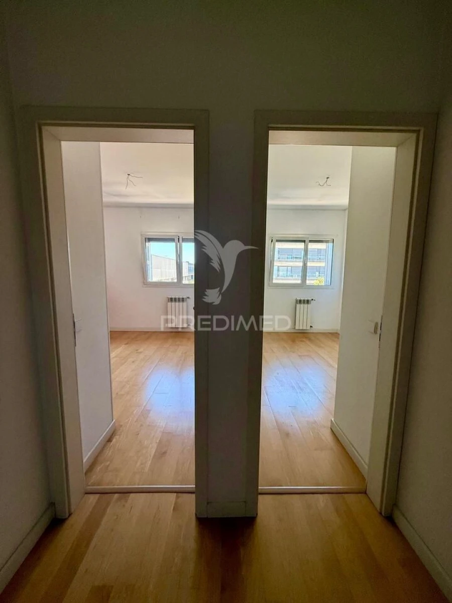 Apartamento T2 para Venda em Sacavém e Prior Velho Foto 7