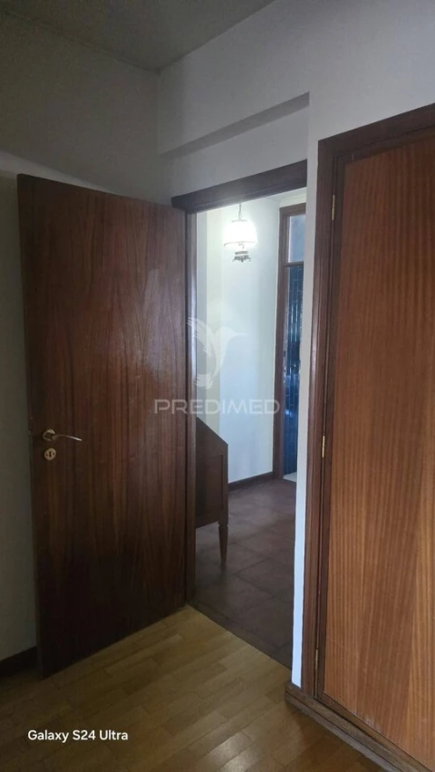Apartamento T4 para Venda em Ramalde