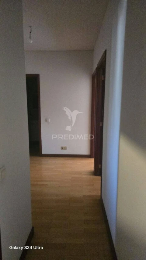 Apartamento T4 para Venda em Ramalde