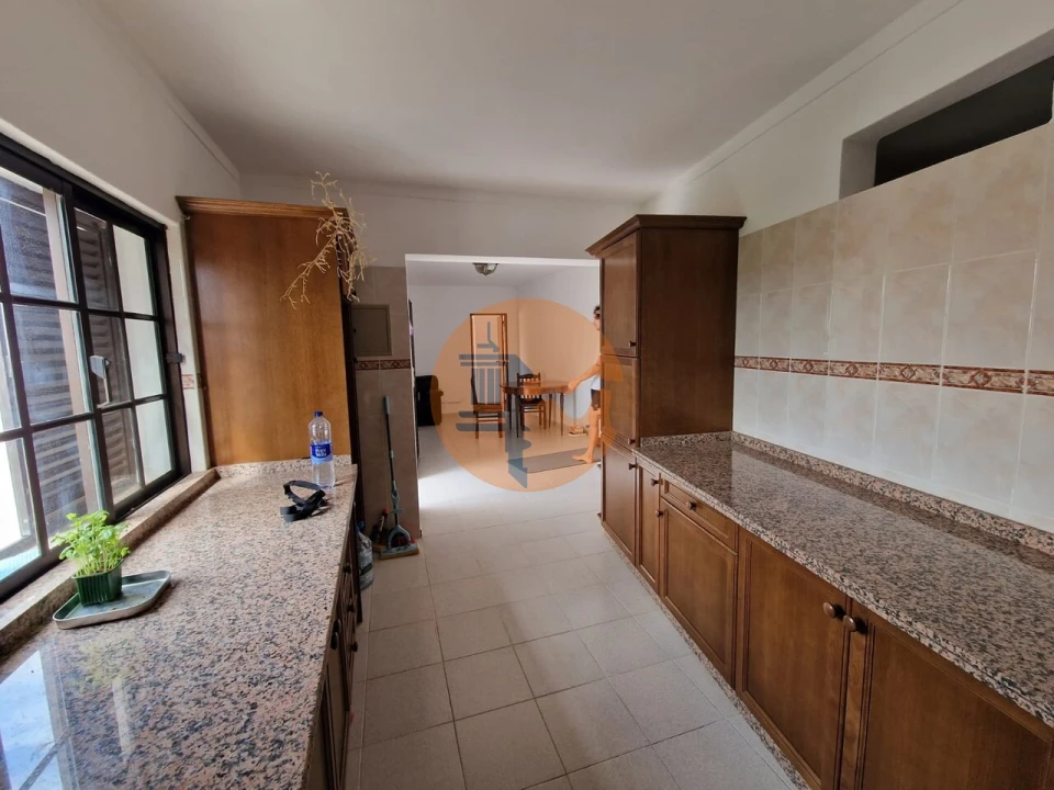Moradia T1 para Venda em Vaqueiros Foto 3