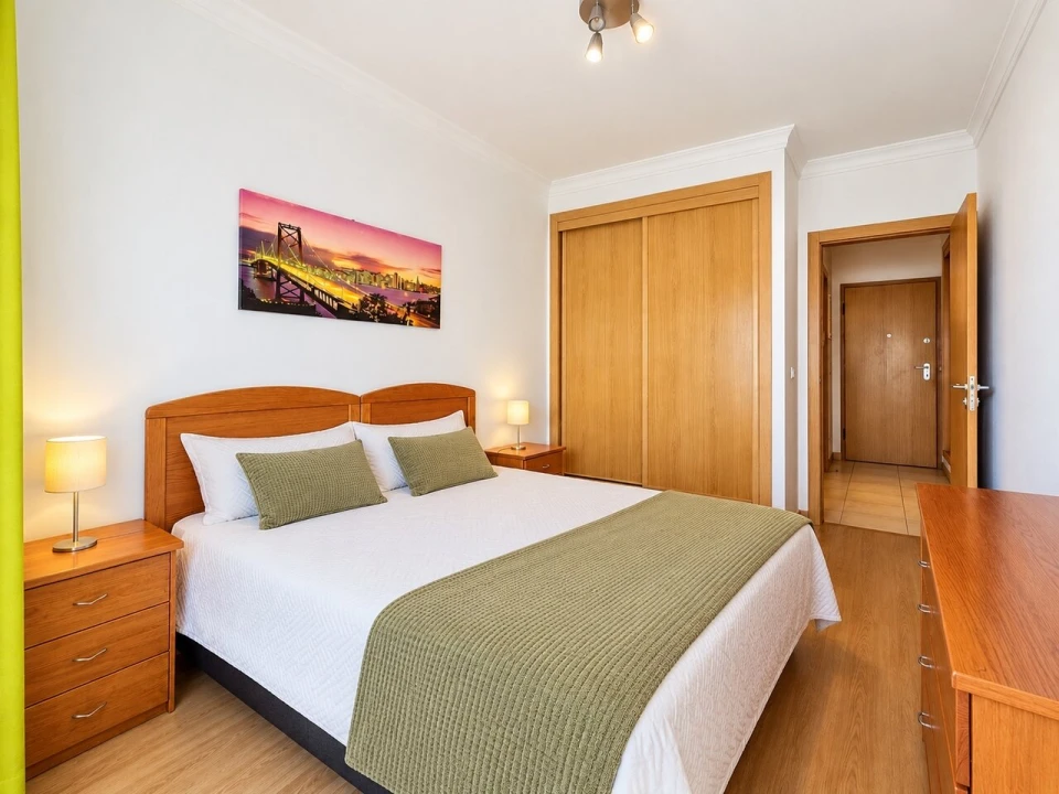 Apartamento T1 para Venda em Portimão Foto 8