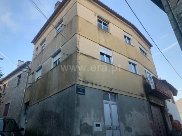 Moradia T4 para Venda em Fundão, Valverde, Donas, A. Joanes, A. Nova Cabo