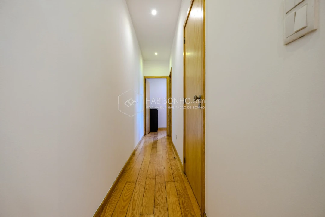 Apartamento T2 para Venda em Bonfim Foto 7