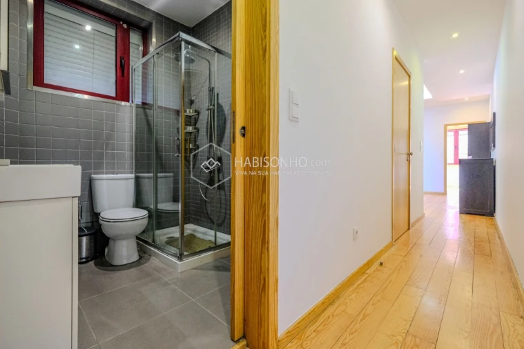 Apartamento T2 para Venda em Bonfim Foto 5