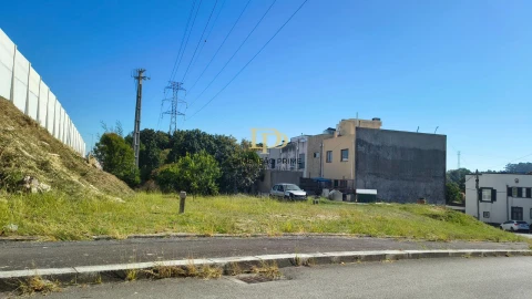 Terreno para Venda em Custóias, Leça do Balio e Guifões