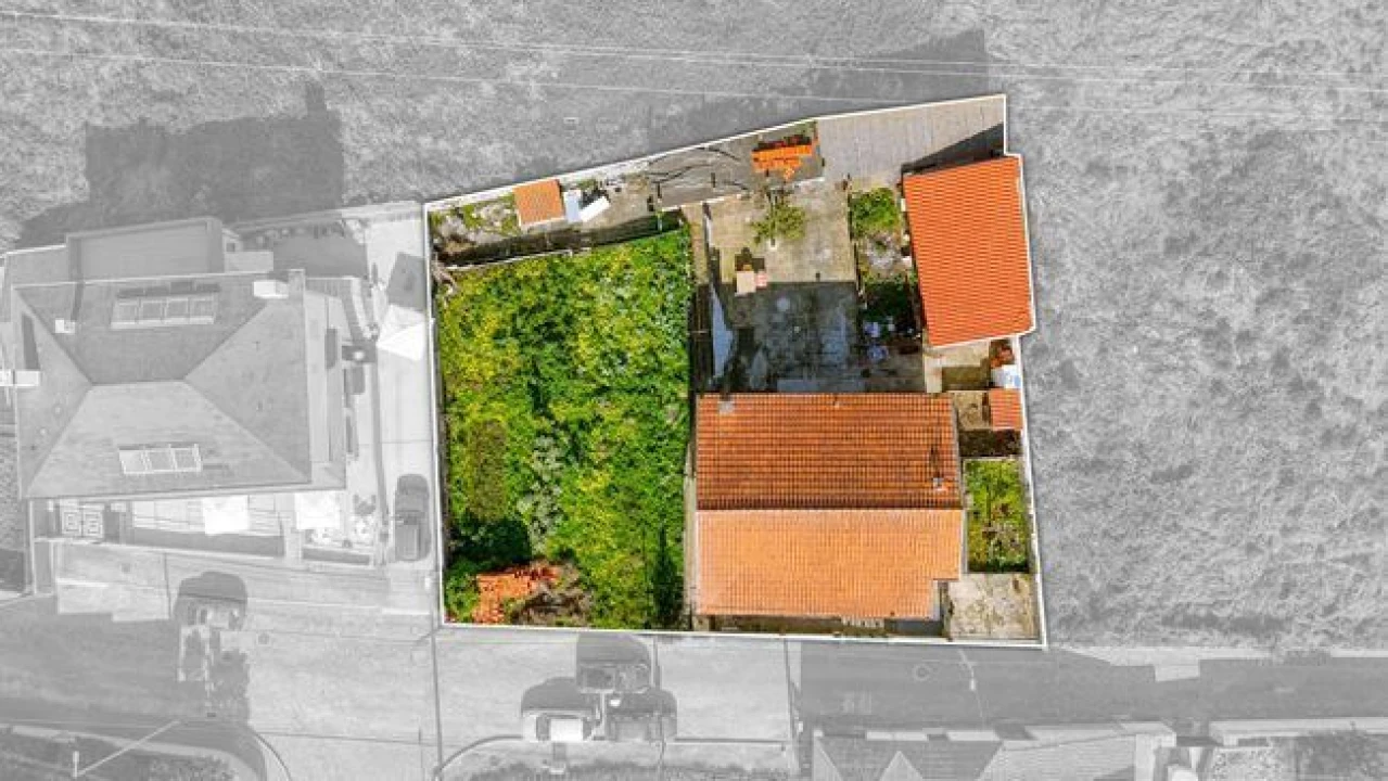Moradia T3 para Venda em Serzedo e Perosinho Foto 21