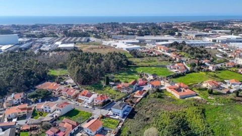 Moradia T3 para Venda em Serzedo e Perosinho