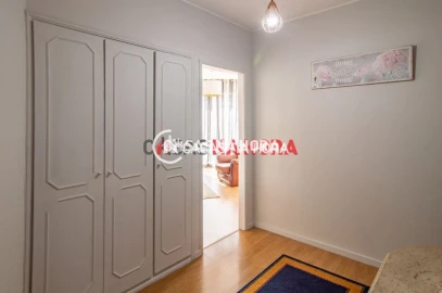 Apartamento T2 para Arrendamento em Mafamude e Vilar do Paraíso