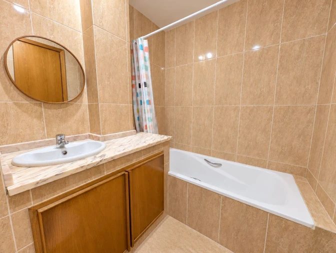 Apartamento T2 para Venda em Arcozelo Foto 3