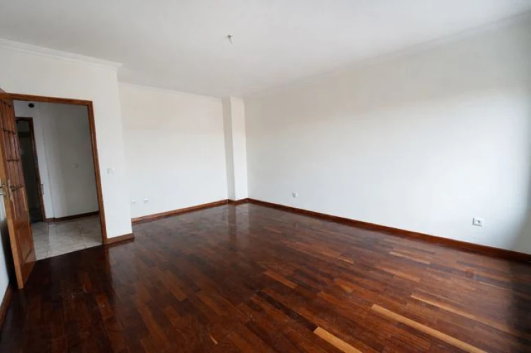 Apartamento T3 para Venda em Ermesinde Foto 8