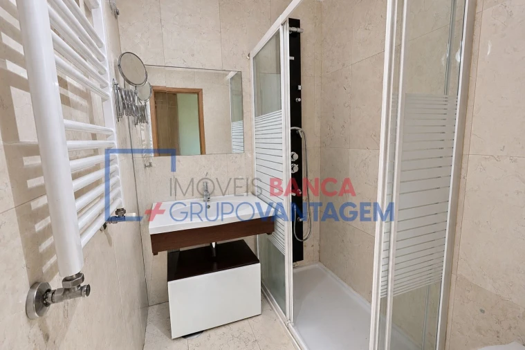 Apartamento T3 para Venda em Ramalde Foto 13