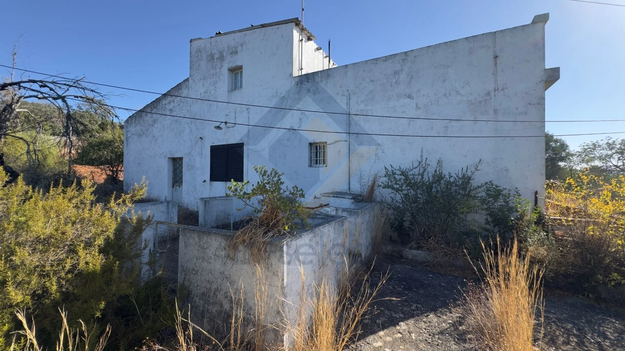 Moradia T3 para Venda em Loule (São Sebastião) Foto 3