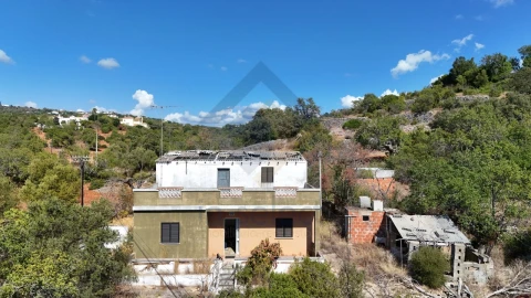 Moradia T3 para Venda em Loule (São Sebastião)