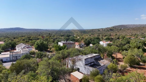 Moradia T3 para Venda em Loule (São Sebastião)